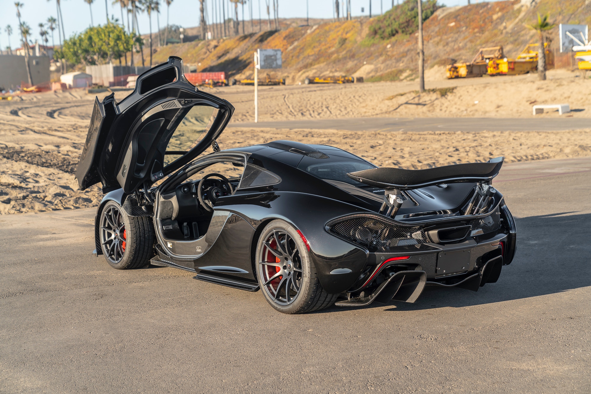 2015 McLaren P1