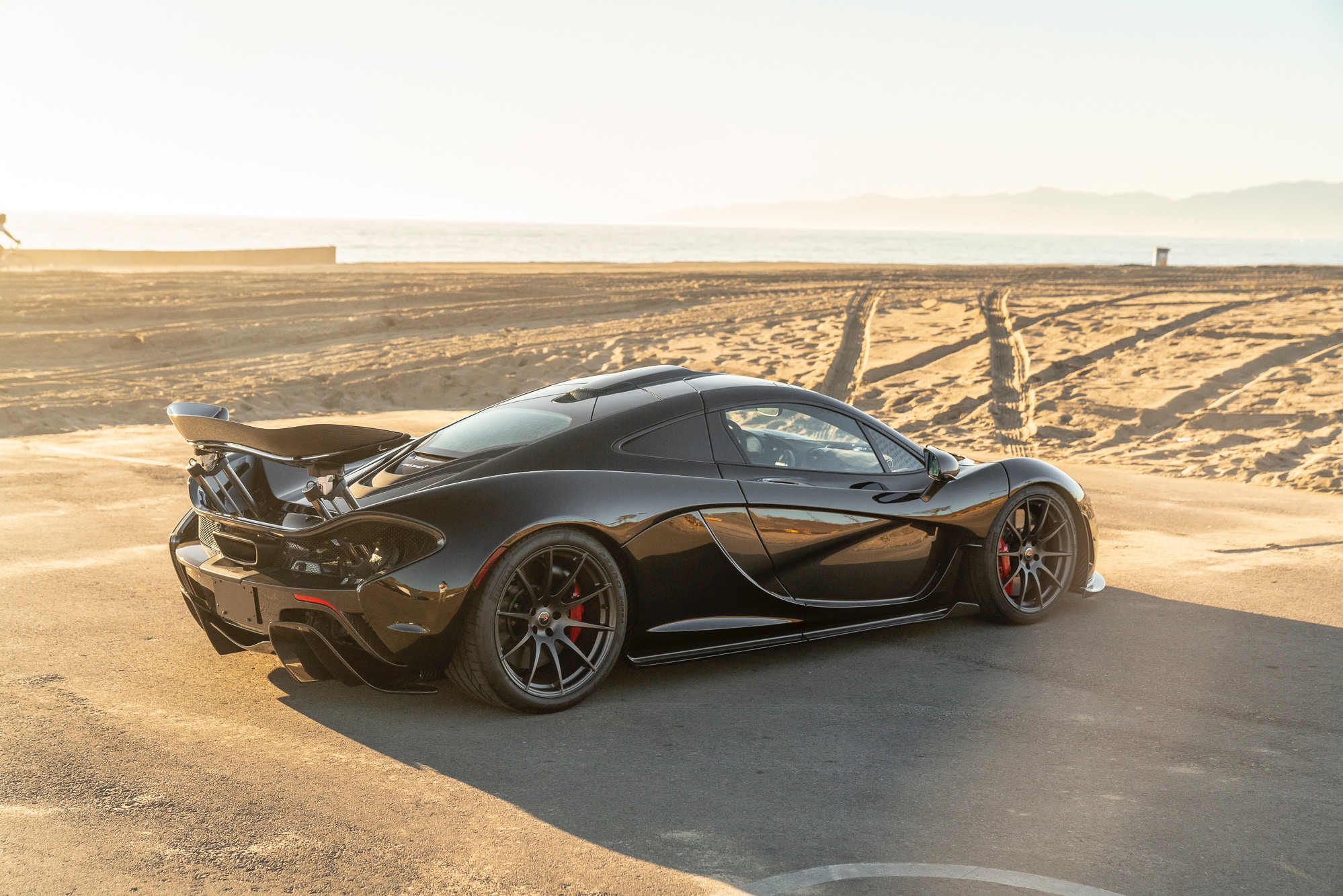 2015 McLaren P1