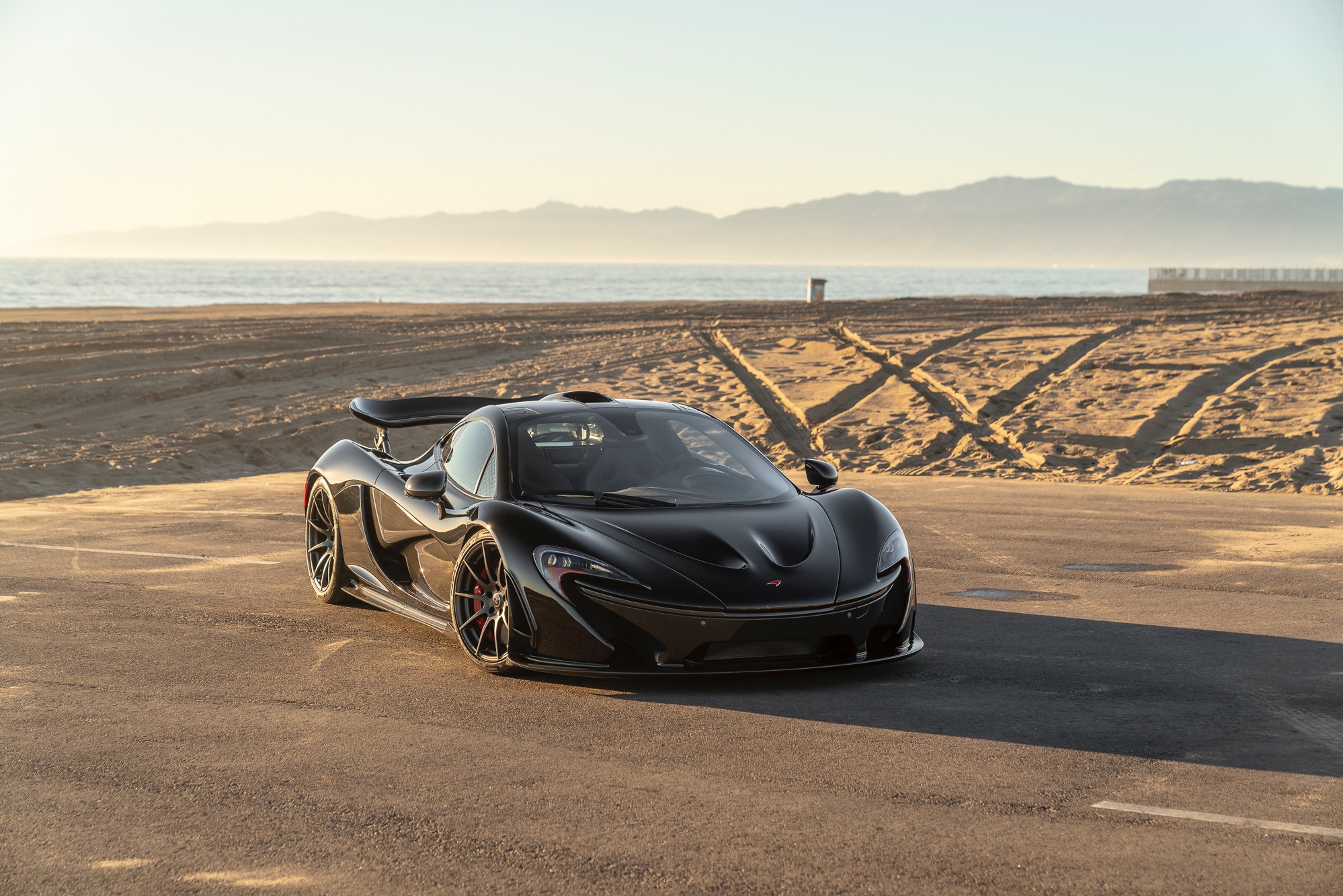 2015 McLaren P1