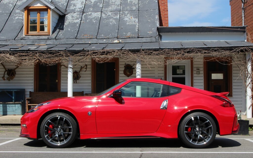 2019 Nissan 370Z NISMO
