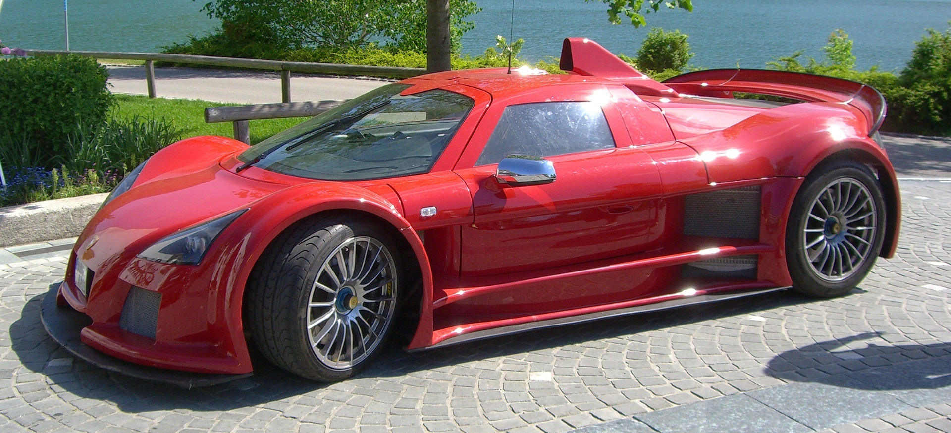 2007 Gumpert Apollo