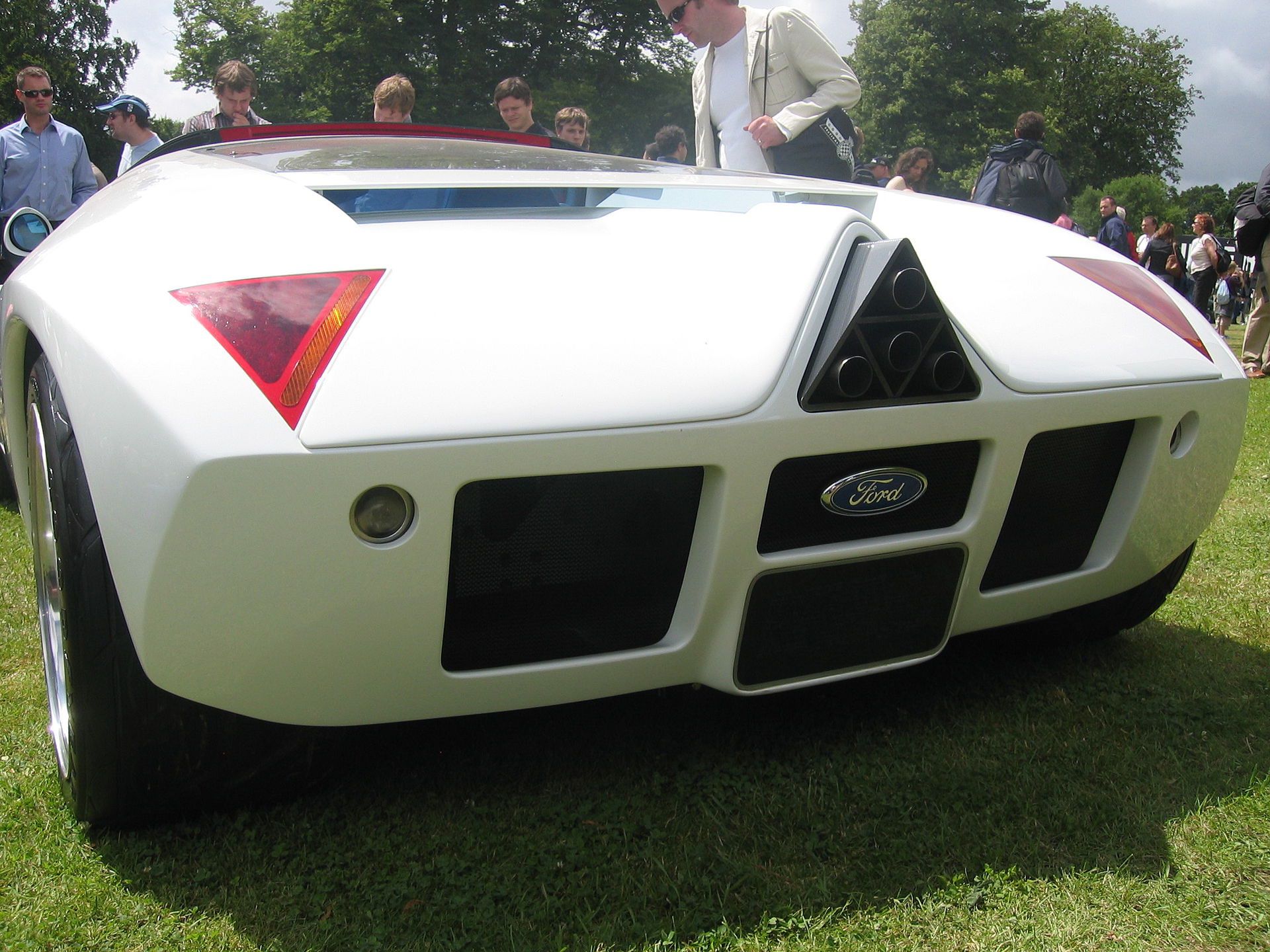 1995 Ford GT90's infamous white hot exhaust configuration