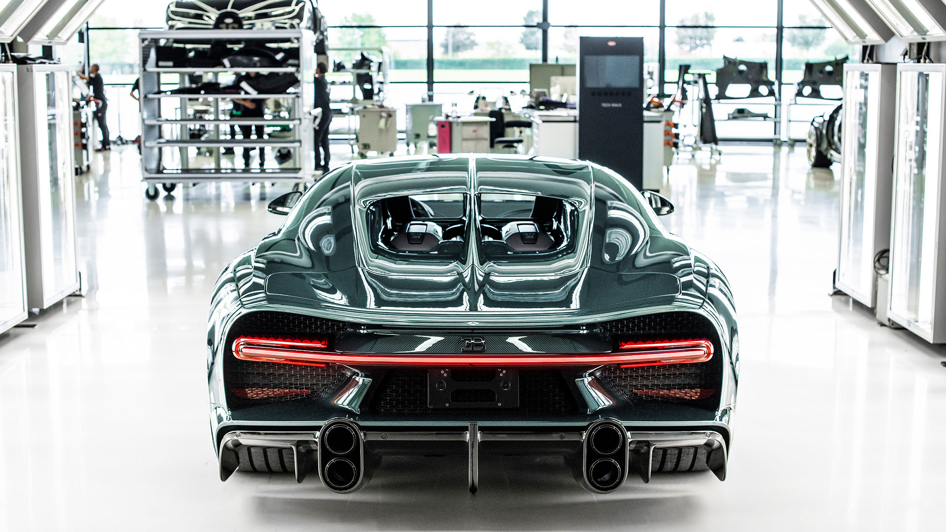 Bugatti Chiron Body Panels Are On Sale For 400 000 CarBuzz