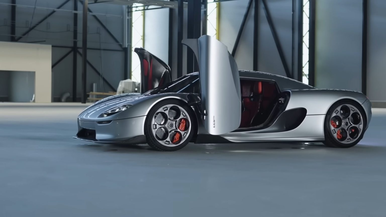 A closer look at the Koenigsegg CC850