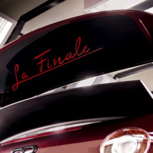 The underside of the Bugatti Veyron La Finale wing showing the 'La Finale' inscription.