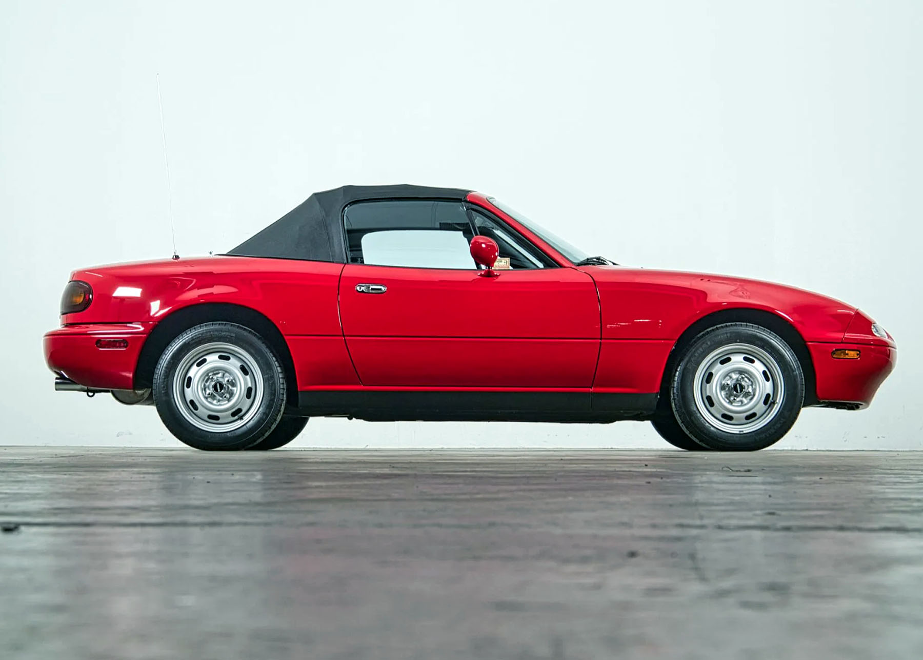 FOR SALE: 7k-Mile 1990 Mazda MX-5 Miata 5-Speed