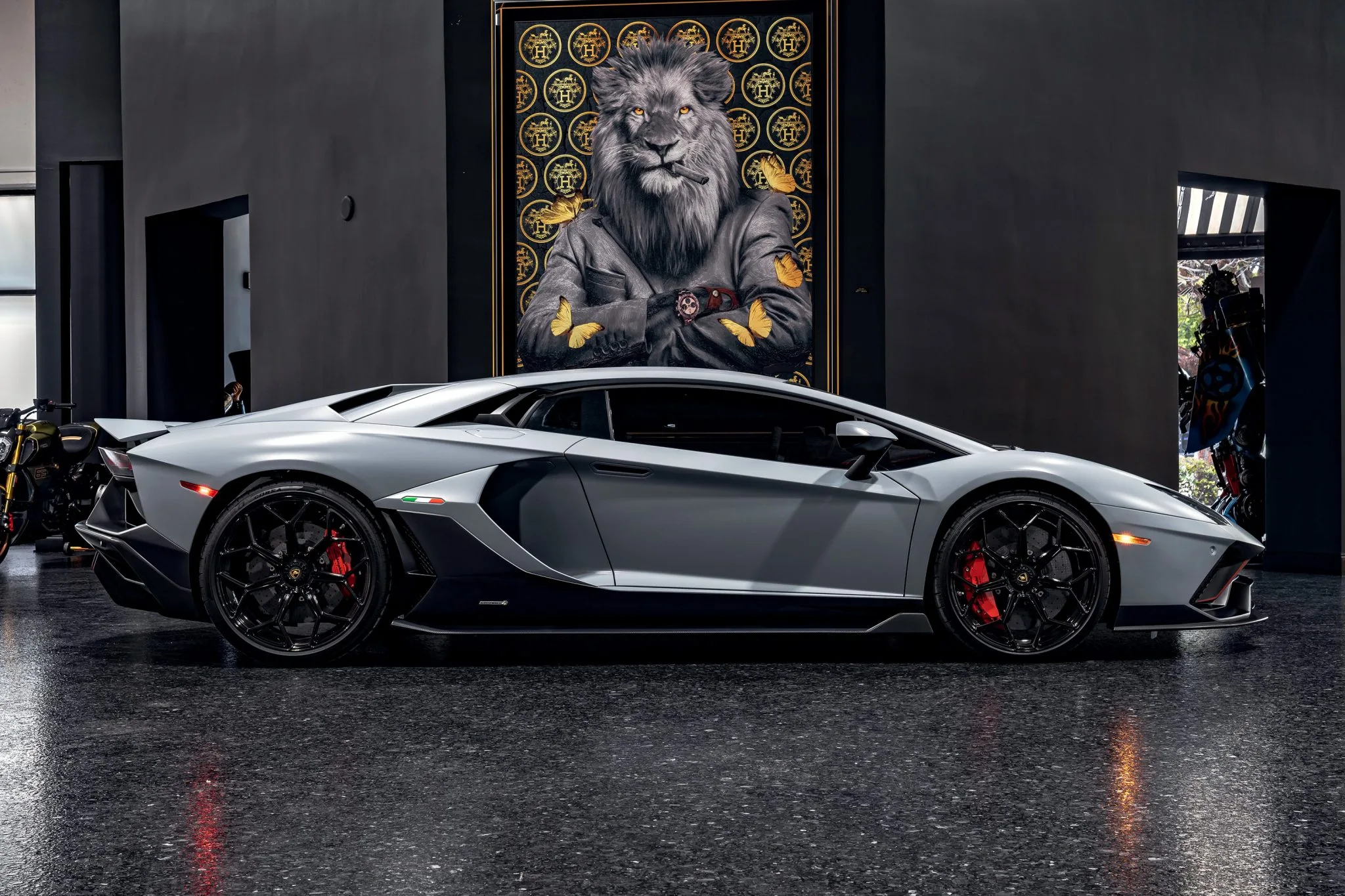 side profile of a grey 2022 Lamborghini Aventador LP780-4 Ultimae