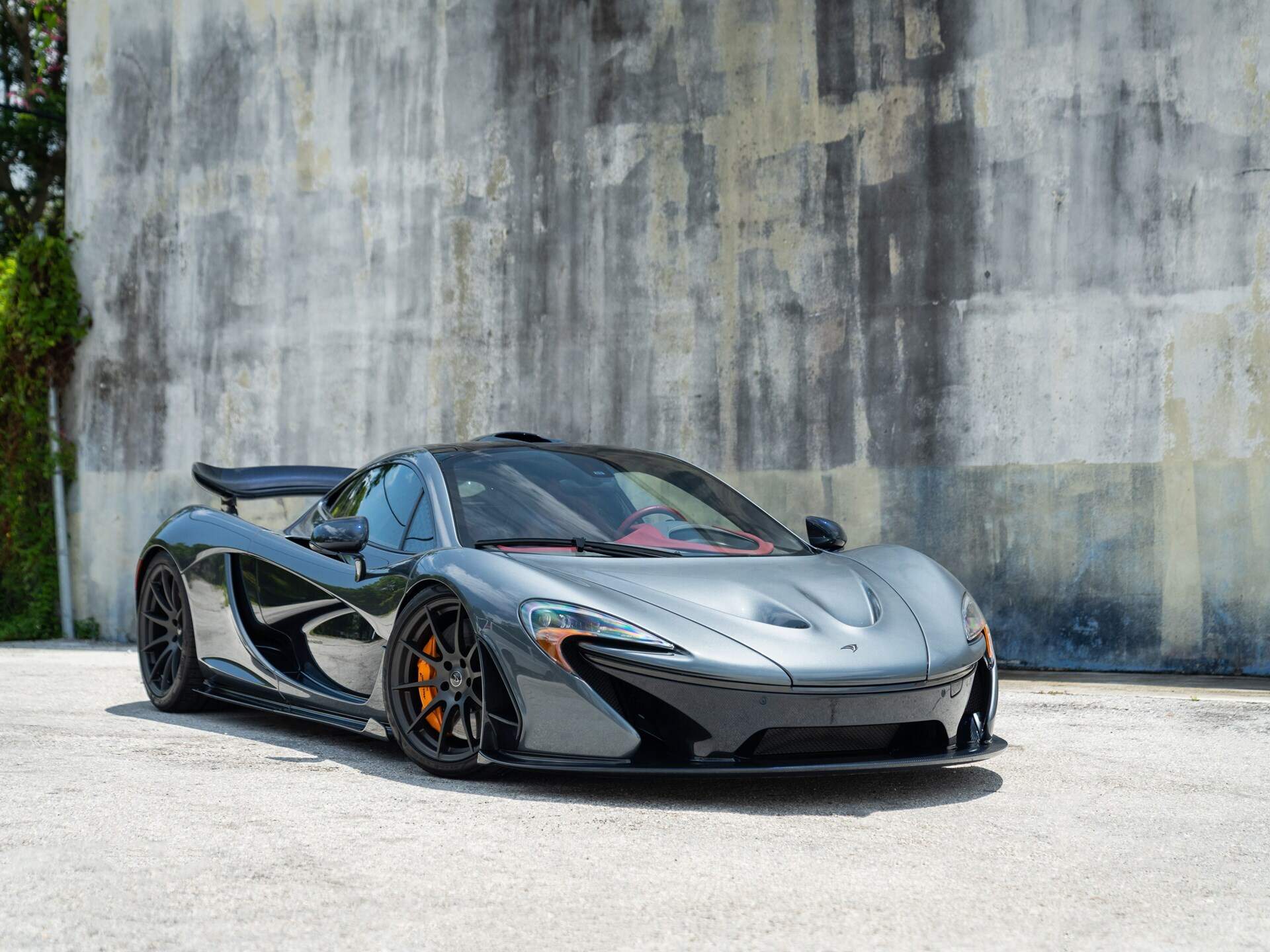 front angled view of a grey 2015 McLaren P1