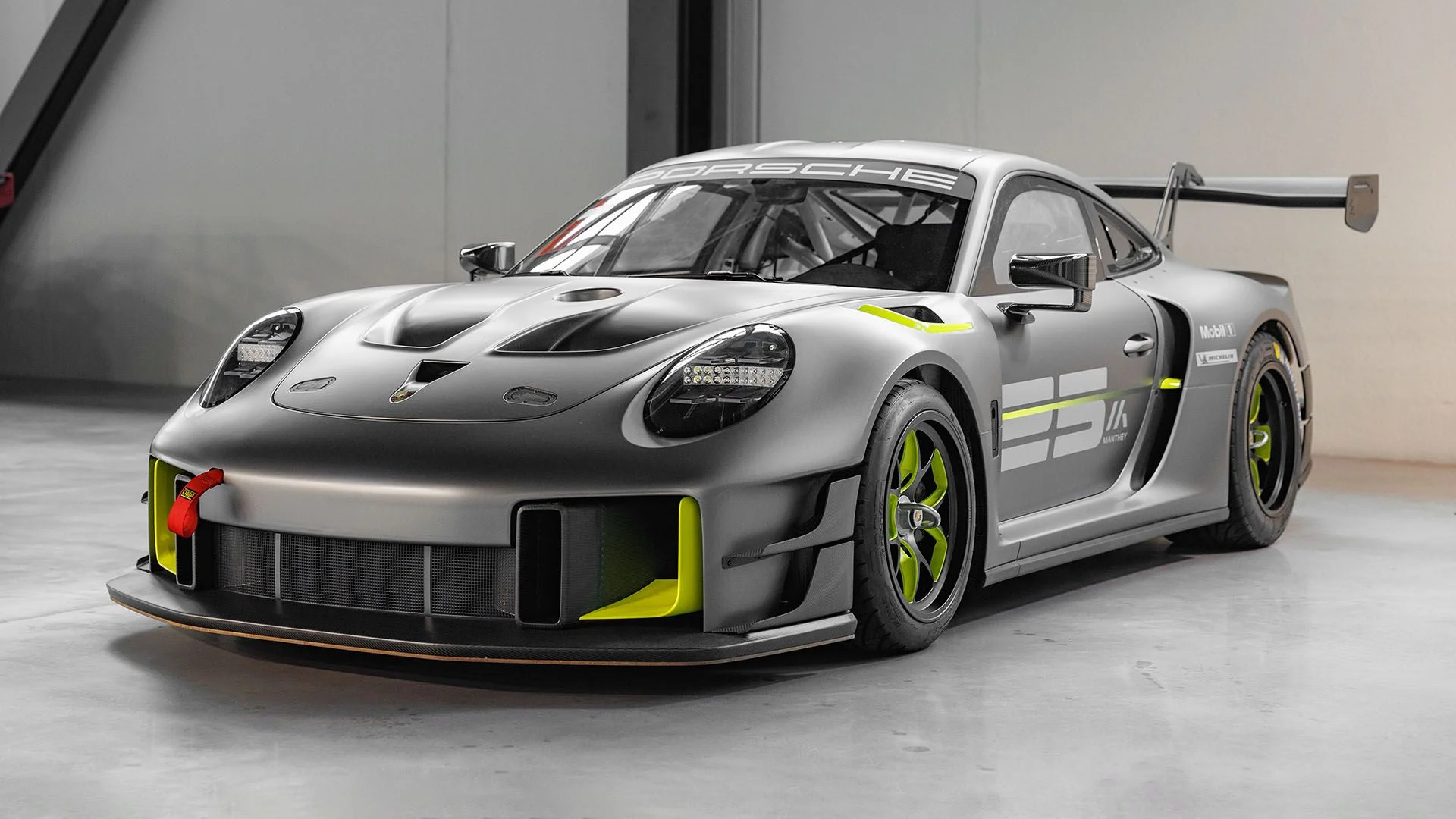 front angled view of the 2022 Porsche 911 GT2 RS Clubsport 25 'Manthey Racing'