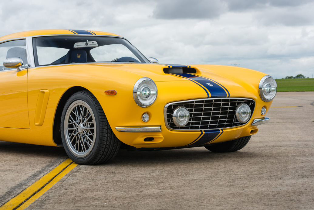 Ferrari Ferrari picture shorts - Yellow