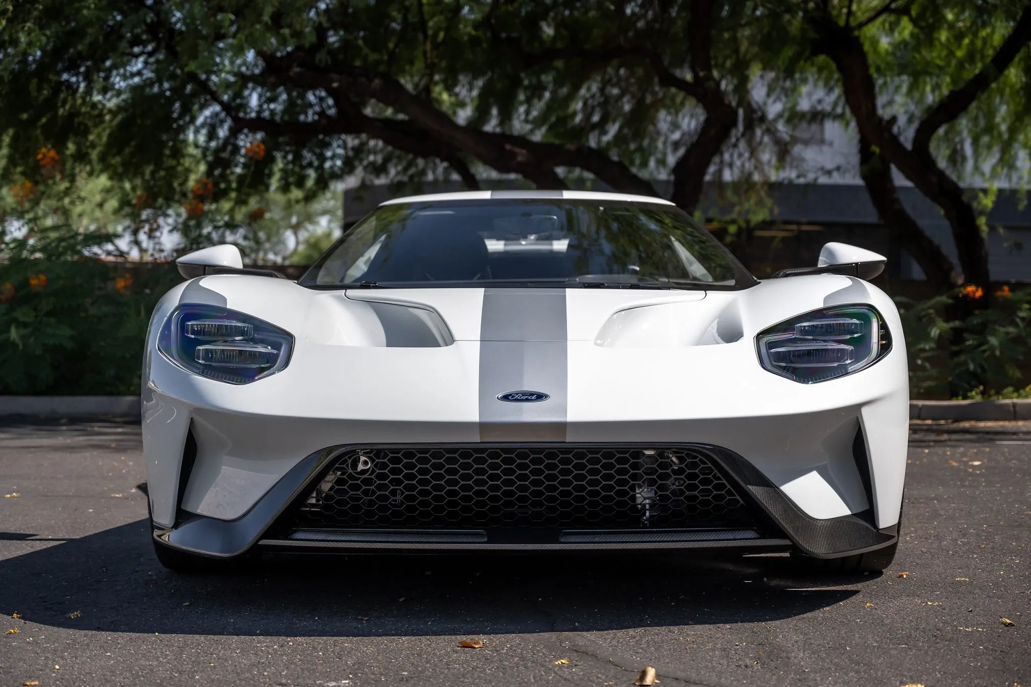 frontal-view-of-a-2021-Ford-GT