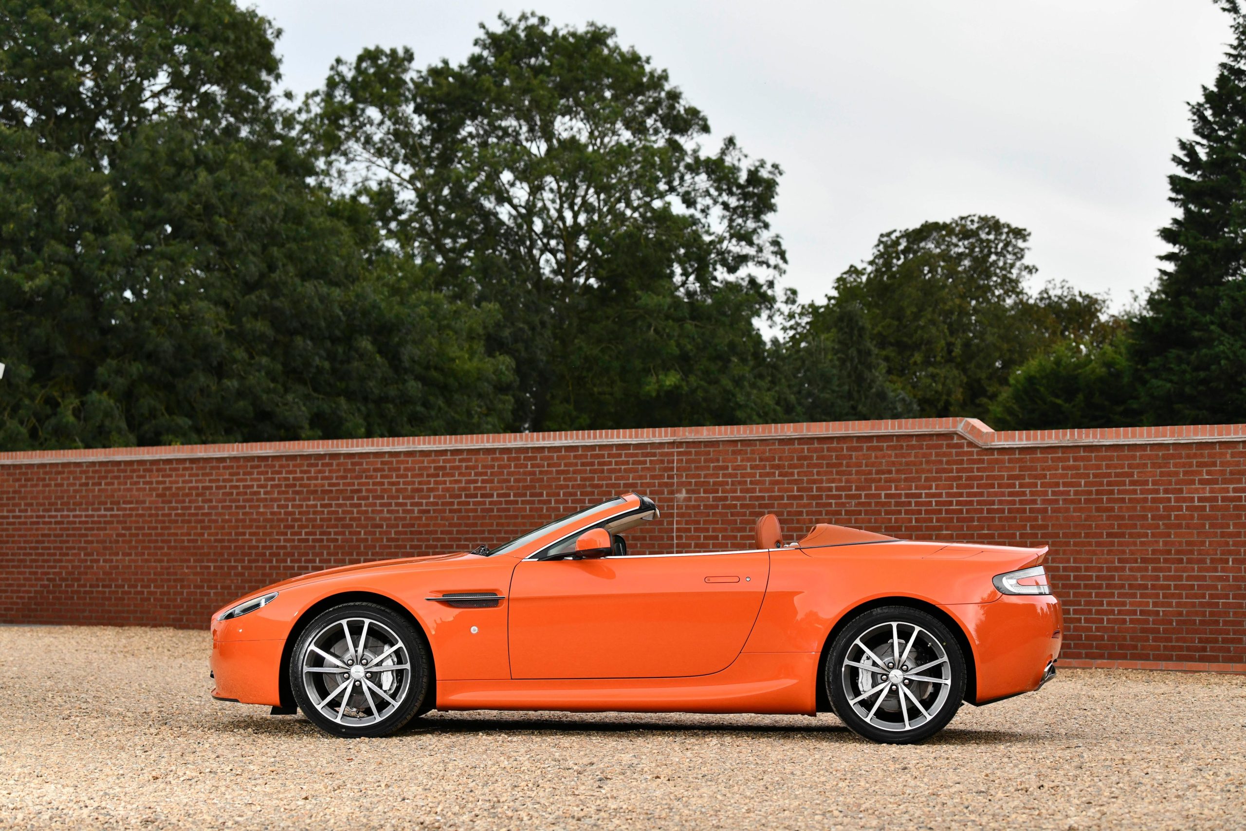 side profile of an Aston Martin V8 Vantage