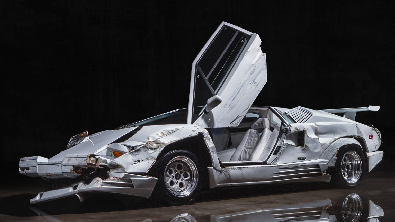 Iconic movie car goes to auction