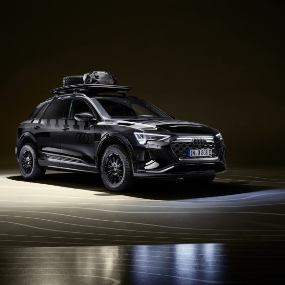 2024 Audi Q8 E-Tron Dakar Edition