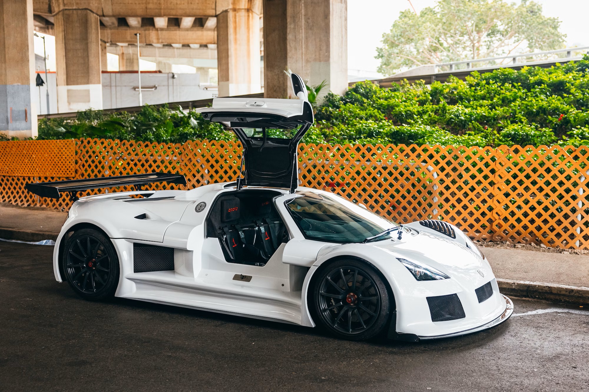 2011 Gumpert Apollo S