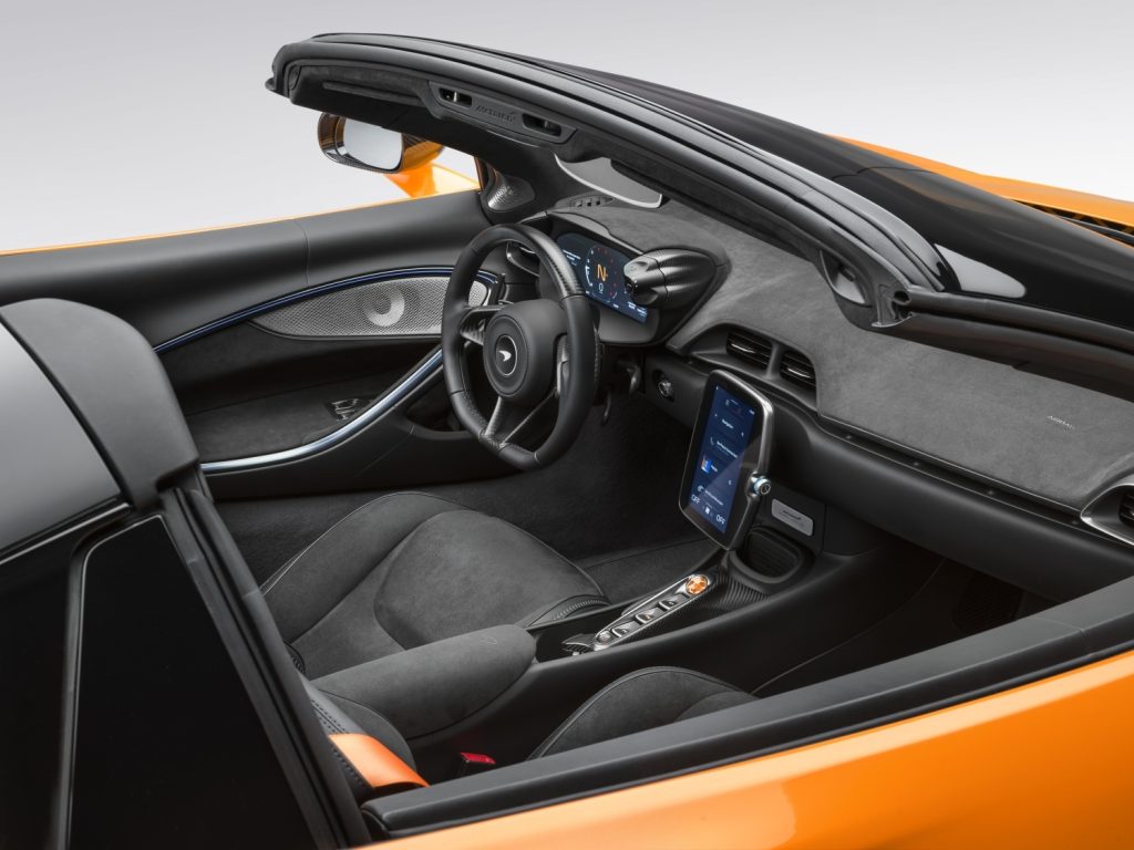 McLaren Artura Spider interior