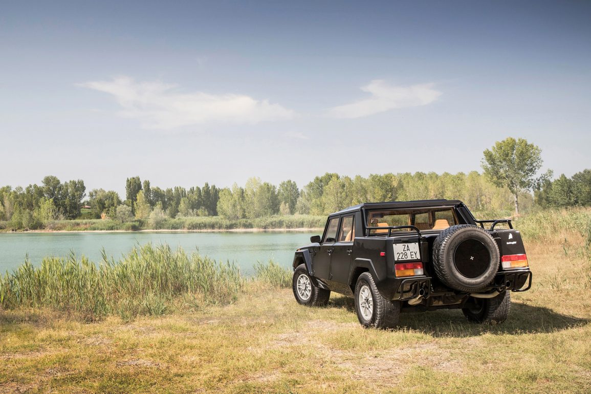 Lamborghini LM002 (1986-1993) - The Ultimate Guide