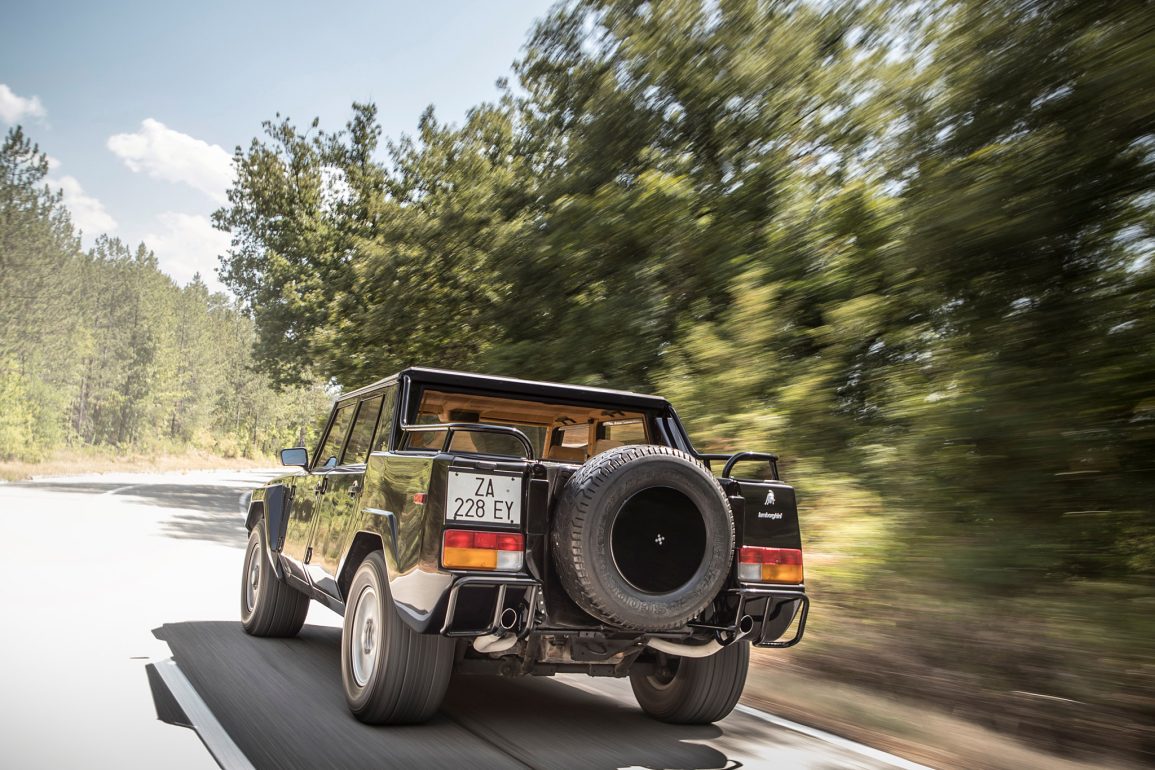 Lamborghini LM002 (1986-1993) - The Ultimate Guide