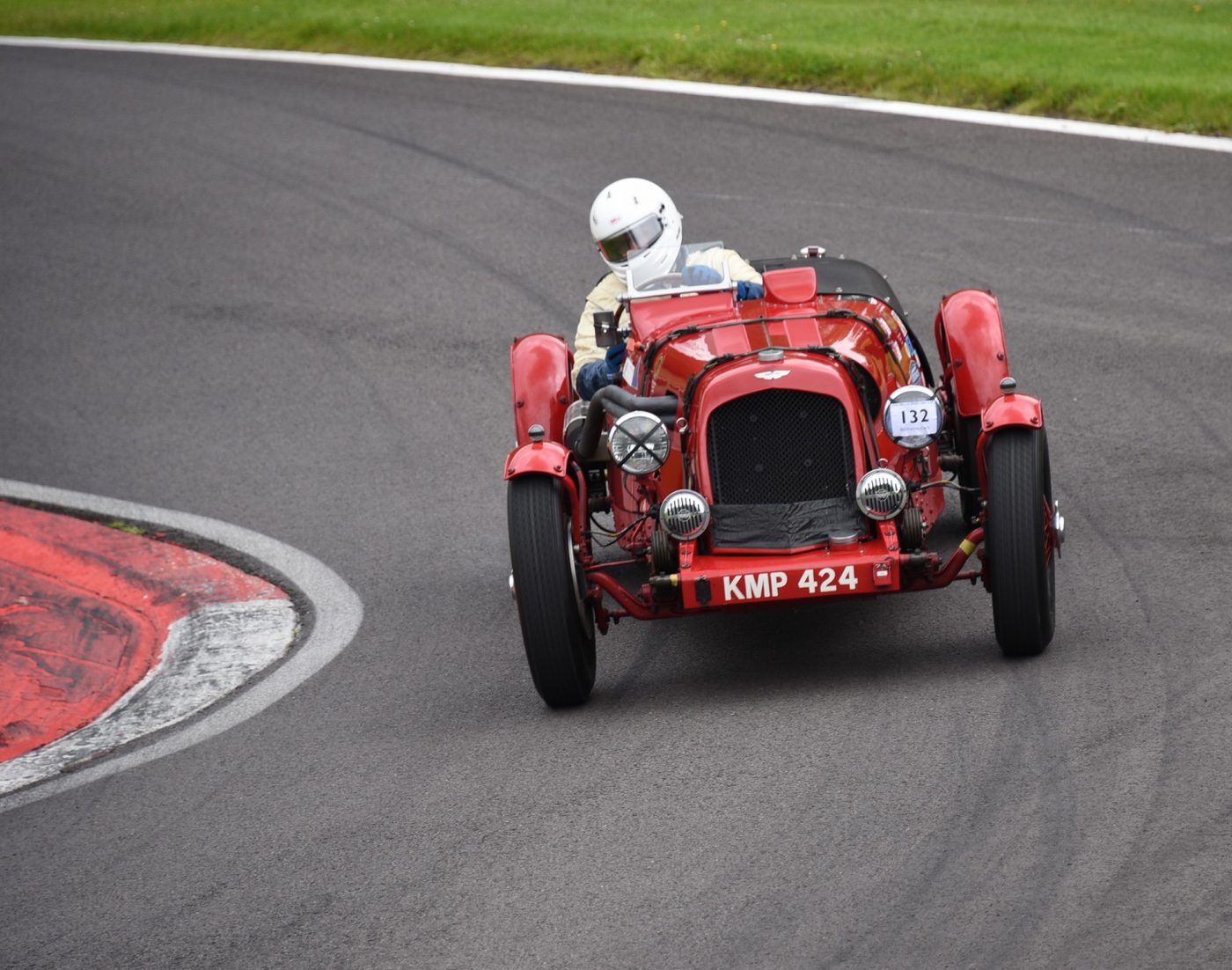 VSCC Race Meeting at Cadwell Park (2024) – Recap & Photo Gallery