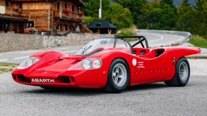 Three-quarter side view of a 1969 Abarth SE 010