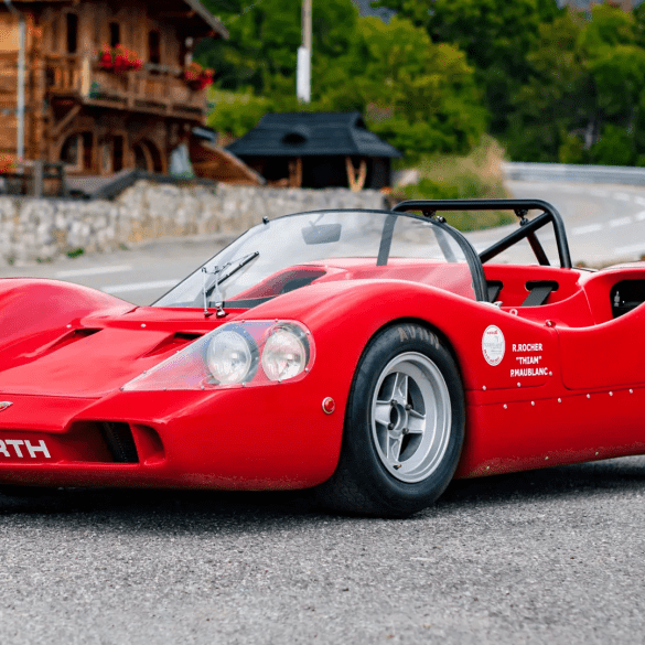 Three-quarter side view of a 1969 Abarth SE 010