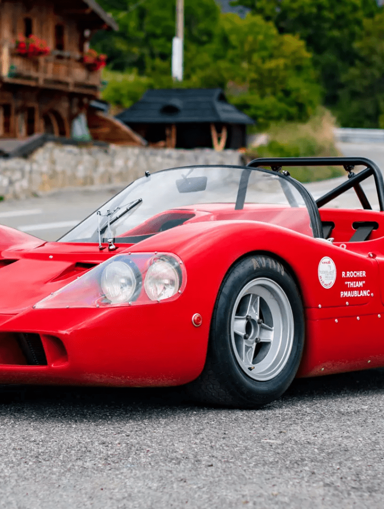 Three-quarter side view of a 1969 Abarth SE 010