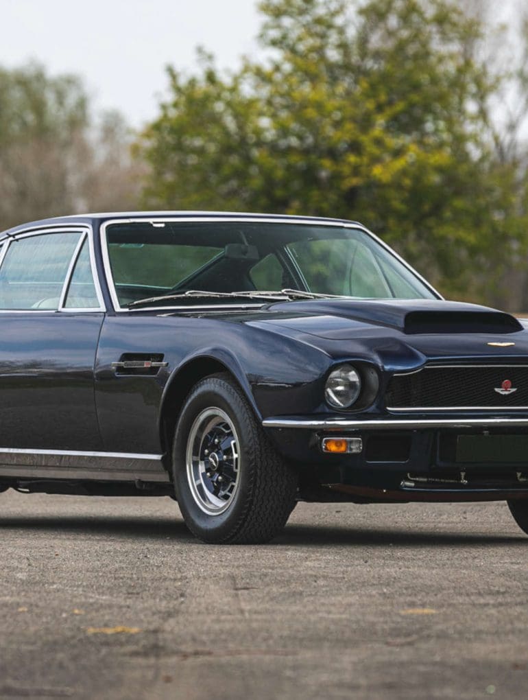 Three-quarter view of a 1973 Aston Martin V8 V540