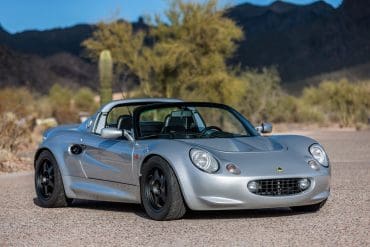 3/4 side view of a 1999 Lotus Elise 111 S